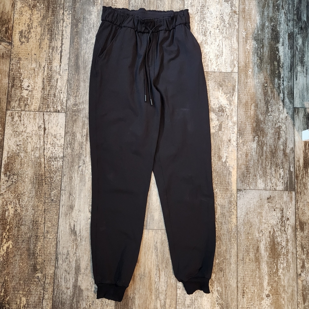 Lululemon high waisted jogger